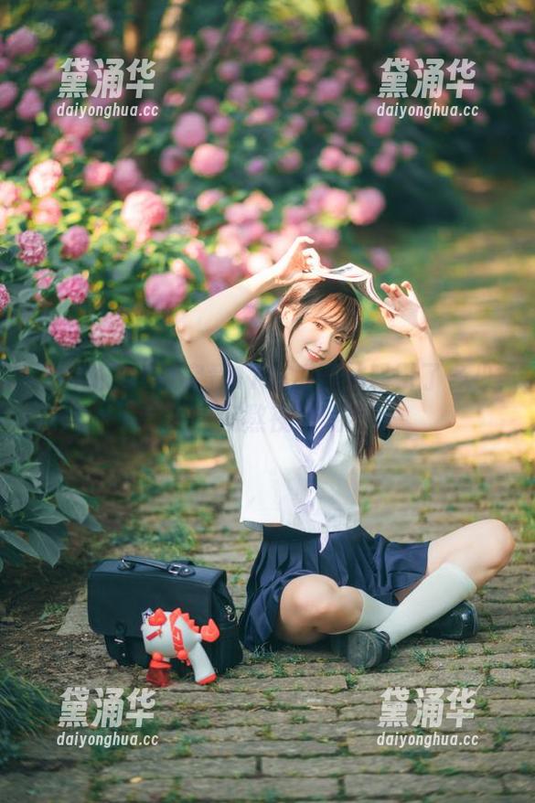 17吃瓜网 究竟17吃瓜网站吸引了多少人深夜熬夜追呢?
