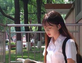 听说51吃瓜app带你踩中全网热点,越看越让人忍俊不禁。