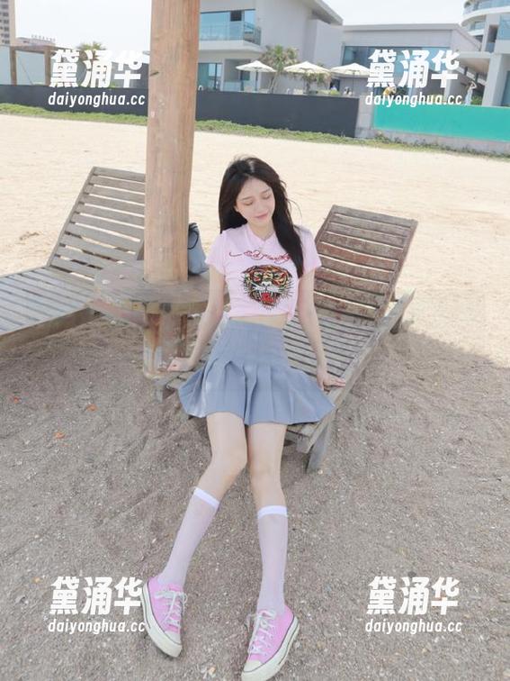 91吃瓜网官网，黑料的海洋，你敢来探险吗？