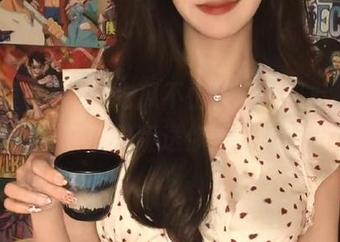 吃瓜不怕被意外打脸,91豆花爆料苹果版送你黑料大礼包!