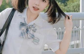看到“cgw苹果版”的标签，这个秋天的新闻似乎更有味道了