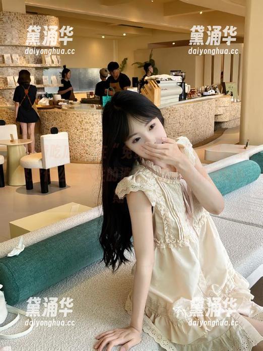 在“免费吃瓜网”首页，虽然没什么实质性的消息，但内心满满的小期待。