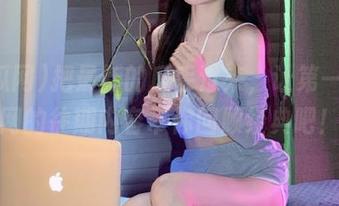 把最新的瓜丢过来,让第一吃瓜网的往期内容带你回顾经典吧!