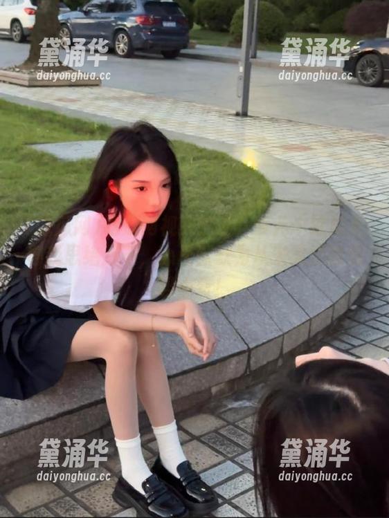 吃瓜网 吃瓜网视频热议:今儿个这瓜看得我思绪万千,心里默默为从未见过的戏码点赞!