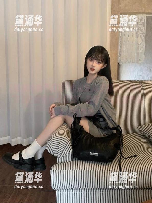 谁说吃瓜没新意？网页“51吃瓜黑料不打烊”视频，从内到外微秒带你转圈圈。