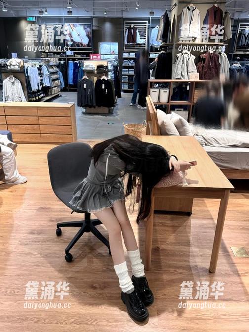登录“cgg吃瓜黑料网”的体验真奇妙，我在一堆八卦中迷失了好久！