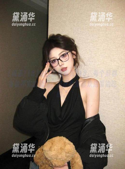 娱乐718 在线聚焦娱乐718,每个瓜都有说不完的道理,反正我是喜欢边看边吃的。