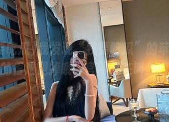 我发现“我要吃瓜”的苹果版真的很难甩掉哦,官网都在叫我亲亲