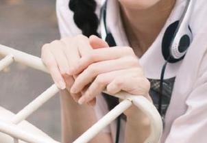 在线等瓜熟，zztt25黑料不打烊，没事别扯鸡毛蒜皮吧！