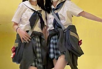 你敢不敢进“zztt15.su黑料不打烊”永久入口?流言蜚语横行,你可得有心理准备啊!