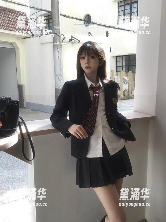 在“黑料不打烊”分享绝妙吃瓜时刻：瓜到手软，手指停不下