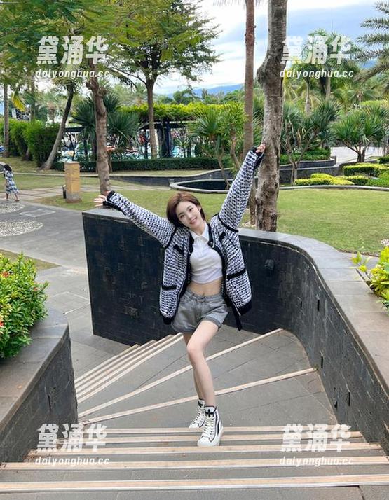 黑料吃瓜网 浮出水面的黑料吃瓜网首页,曝门开启了一场奇妙旅程!
