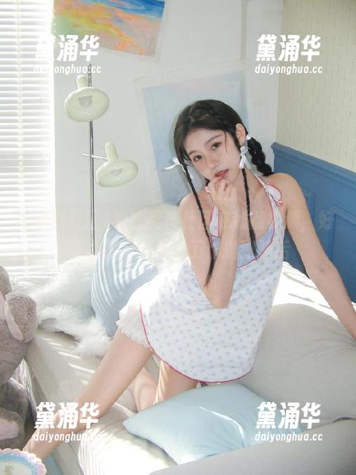 我在黑料社区在线翻视频，好奇心瞬间把我的工作抛到脑后