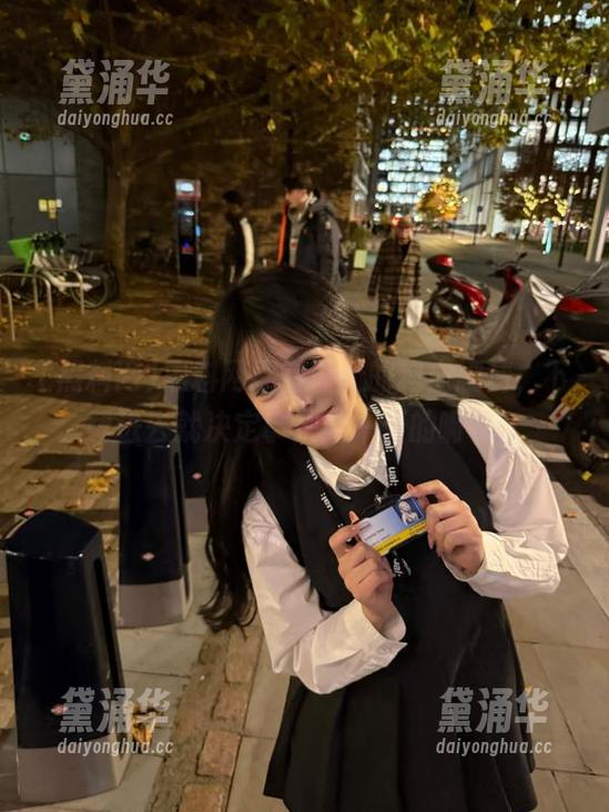 黑料网 黑料网拥有最新的狗血剧情,下载进去就决定拿来刷一天的嘴快!