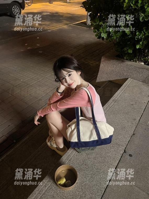 黑料网 用安卓刷黑料网,等星星一颗颗亮起,瓜也渐渐熟了。